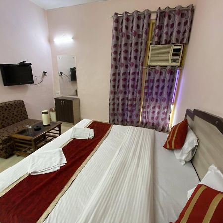 Hotel Rama Palace Katra  Eksteriør billede