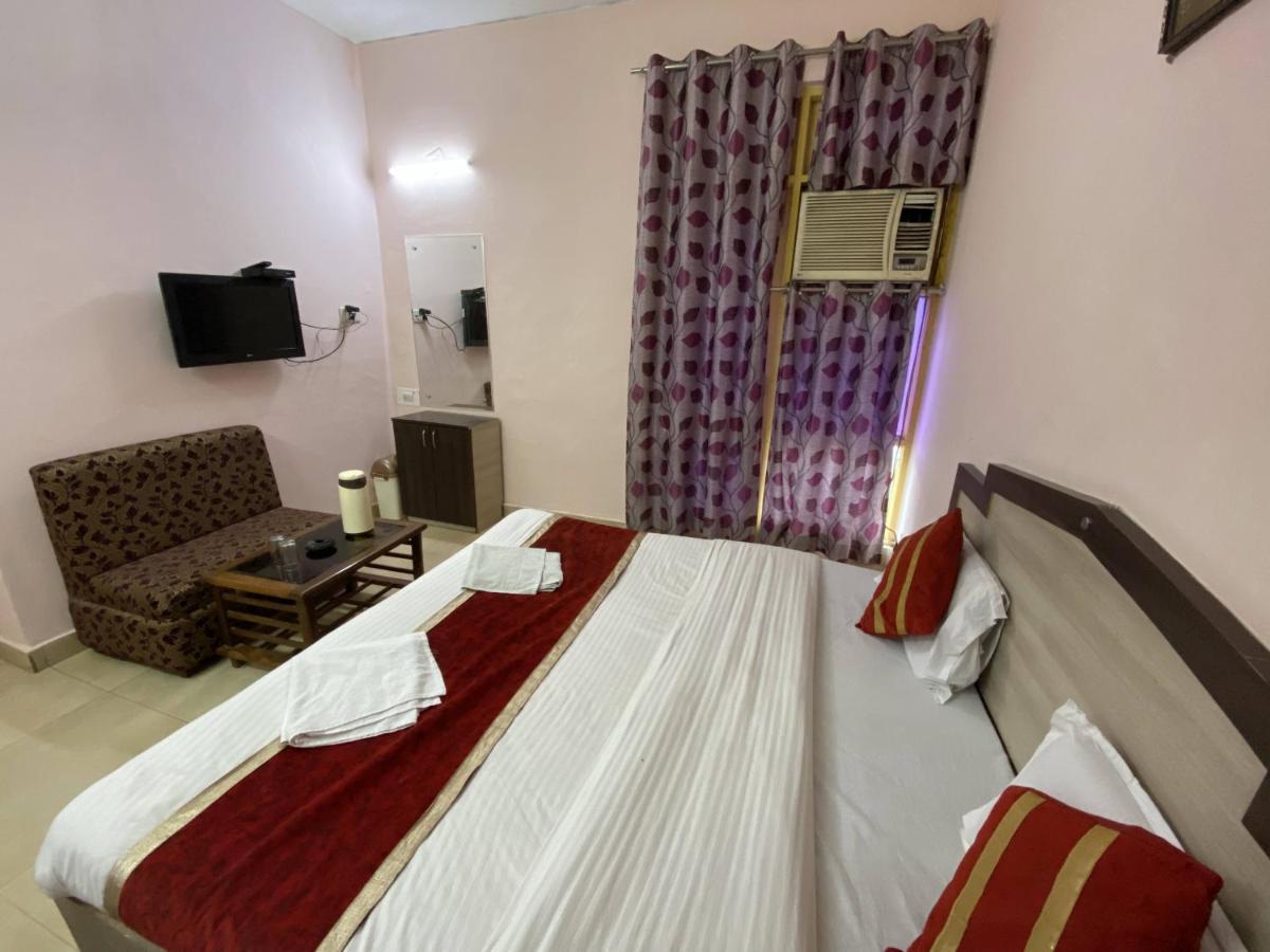 Hotel Rama Palace Katra  Eksteriør billede
