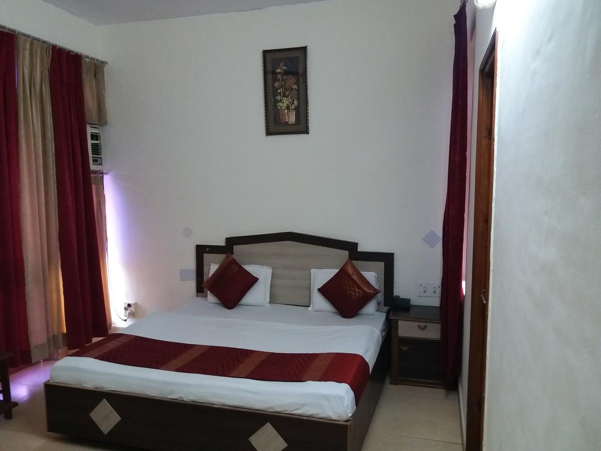 Hotel Rama Palace Katra  Eksteriør billede